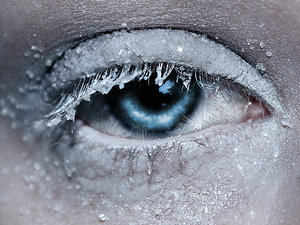 Frozen_eye_by_linore